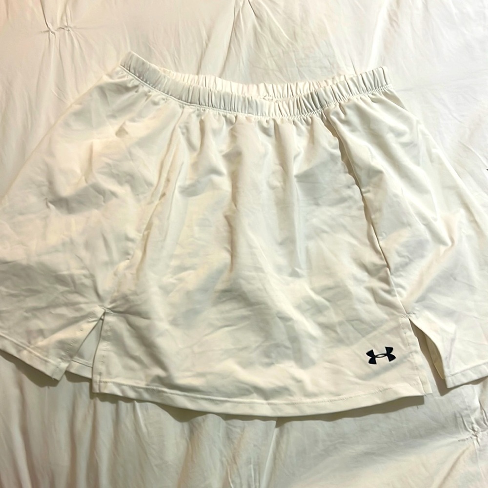 Under Armour tennis skirt, white, size medium